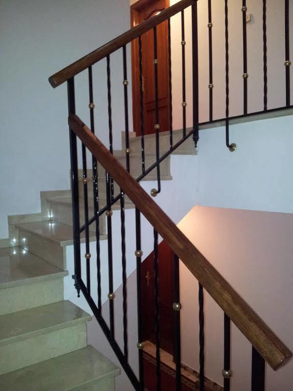 Hostal Rio De Oro Alcala La Real Exterior photo